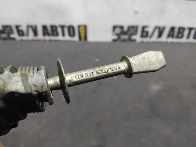 Личинка замка водительской двери 1T0837167A VAG