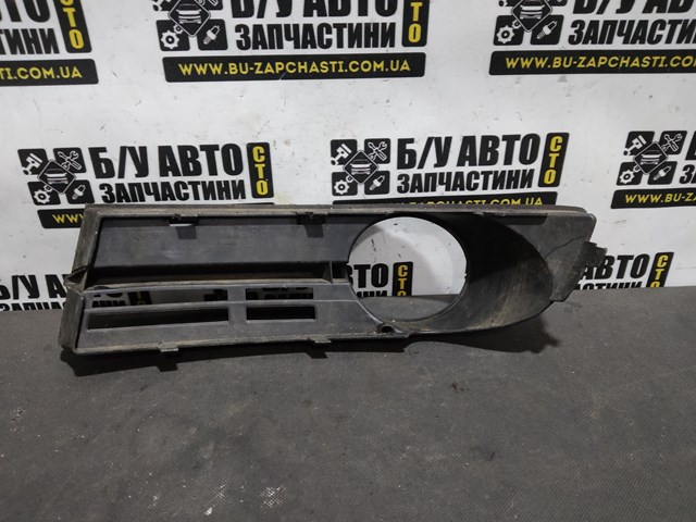 1T0853666A VAG Решетка бампера переднего правая купить в Тернополь