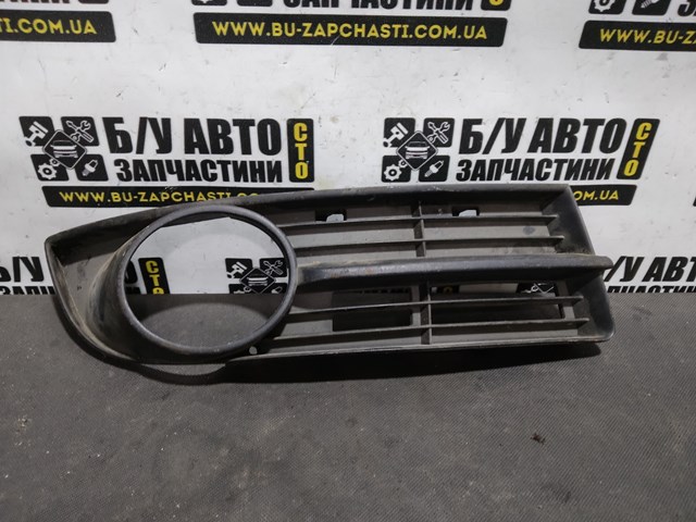 Правая решетка переднего бампера 1T0853666A VAG