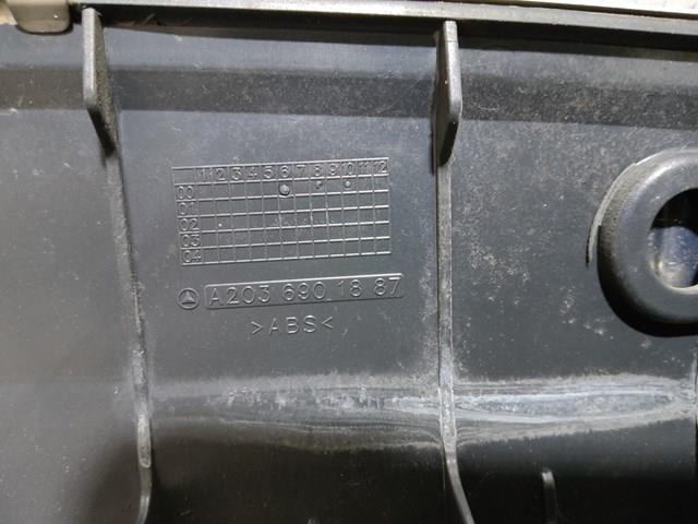 Накладка перегородки 2036901887 MERCEDES
