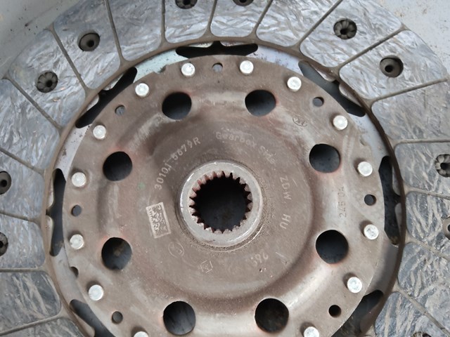 301015679R RENAULT Сцепление купить в Павлоград