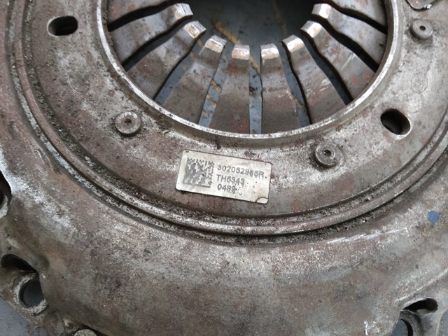 RENAULT 302052965R Комплект сцепления в наличии Черновцы