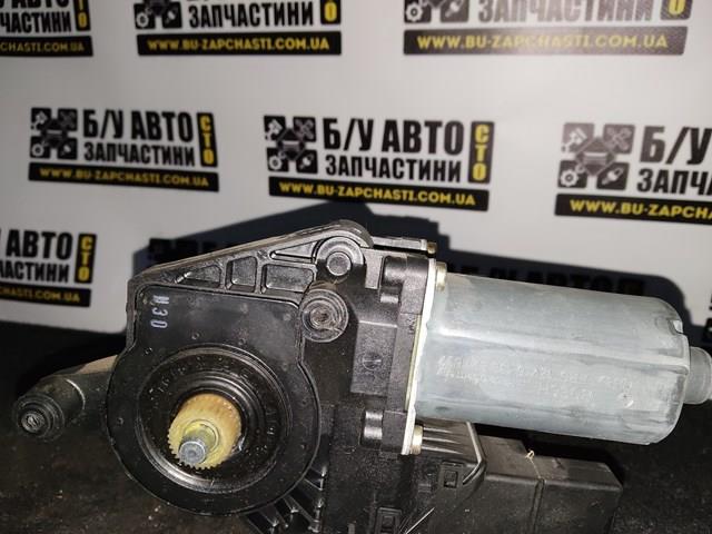 VAG 3B9839751BF Мотор стеклоподъемника двери задней левой в наличии Чернигов