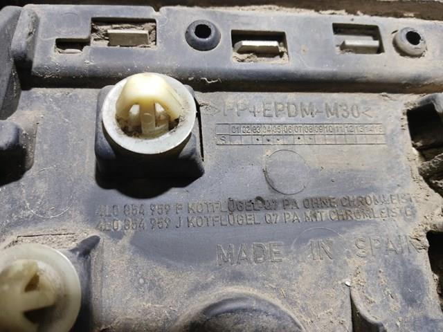 Накладка переднего левого крыла 4L0854959F VAG
