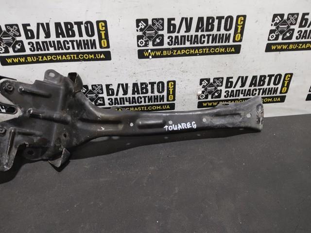 7L0805799D Кронштейн замка капота купить Сумы