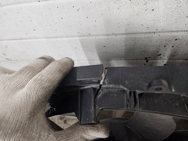 LAND ROVER BJ328C607AD в наличии Николаев