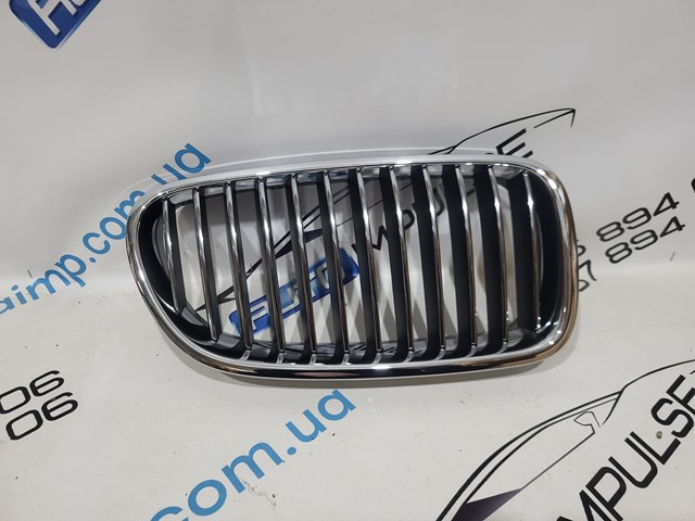 Решетка радиатора правая 51137203650 BMW