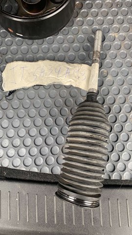 Поперечная рулевая тяга левая 32104A01665 BMW