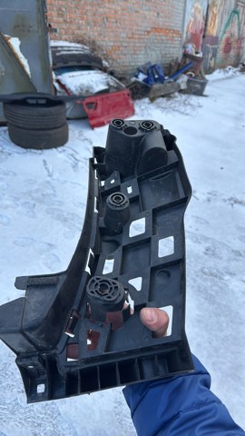 Левое крепление заднего бампера 51127420665 BMW