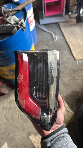 Задняя левая внутренняя фара 55112685AA CHRYSLER