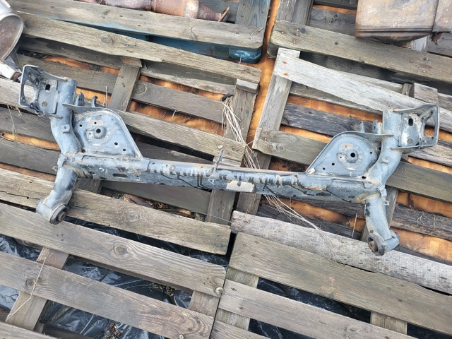 Подрамник задней подвески 555011KK0A NISSAN