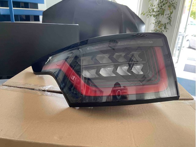 Задняя левая фара LR136857 LAND ROVER