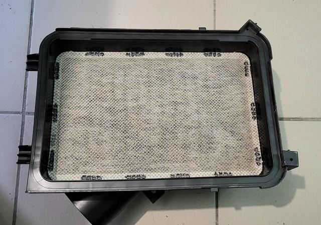 Корпус воздушного фильтра, верхняя часть 177050V020 TOYOTA