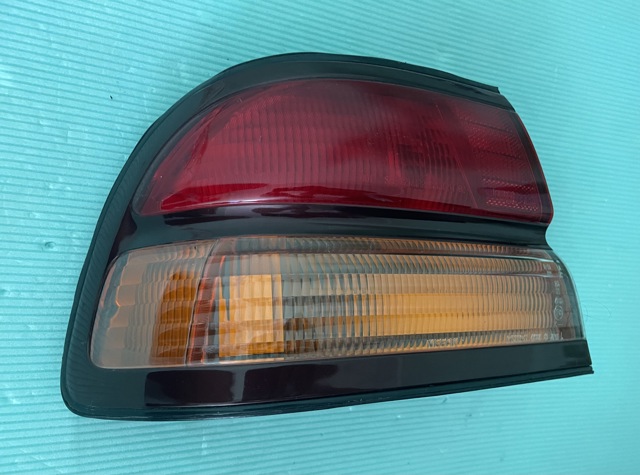 Левый стоп 2655543U27 NISSAN