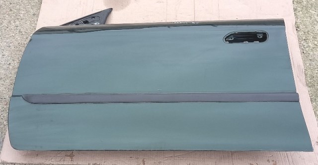 Двери 60009AE030 SUBARU