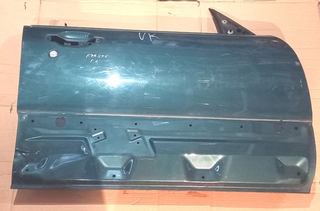 Пассажирская передняя дверь 61101FC002 SUBARU
