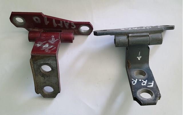 Петля передней двери правая 6871032040 TOYOTA