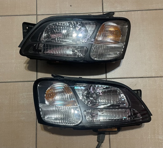 Фара 84001AE210 SUBARU