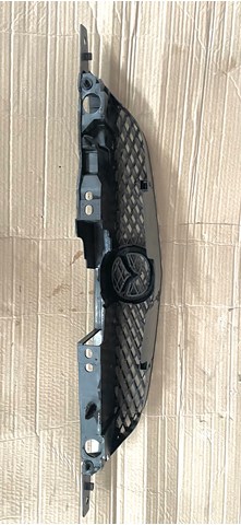 B30P50710 MAZDA Решетка радиатора купить в Ирпень