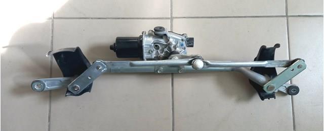 Трапеция щеток лобового стекла BHS267360 MAZDA