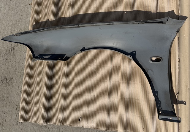 Крыло переднее правое MR273256 MITSUBISHI