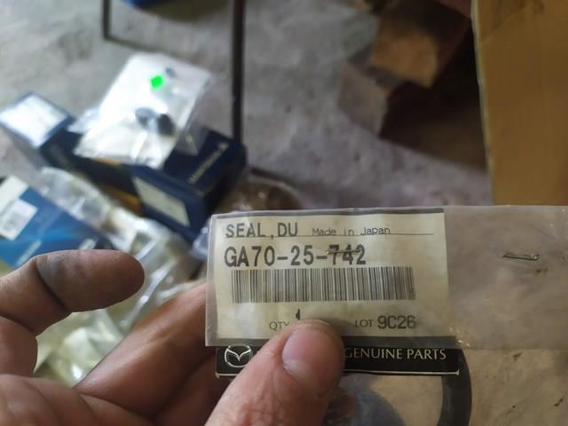 GA7025742 Правый сальник полуоси купить Ирпень