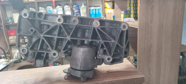 Кронштейн генератора 1116850686305 BMW
