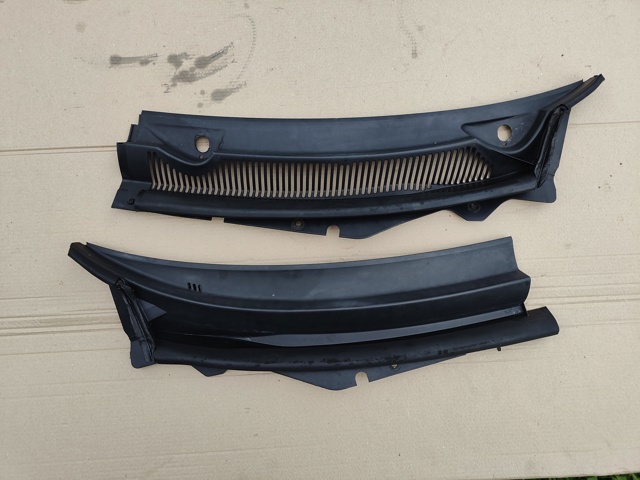 FORD 1S71F02217AH Водосток лобового стекла, жабо в наличии Одесса
