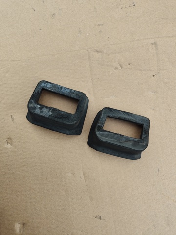 MERCEDES 9017200198 Уплотнитель двери передней (на кузове) в наличии Киев
