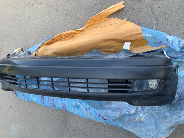 Буфер (бампер) передний 5211930934 TOYOTA