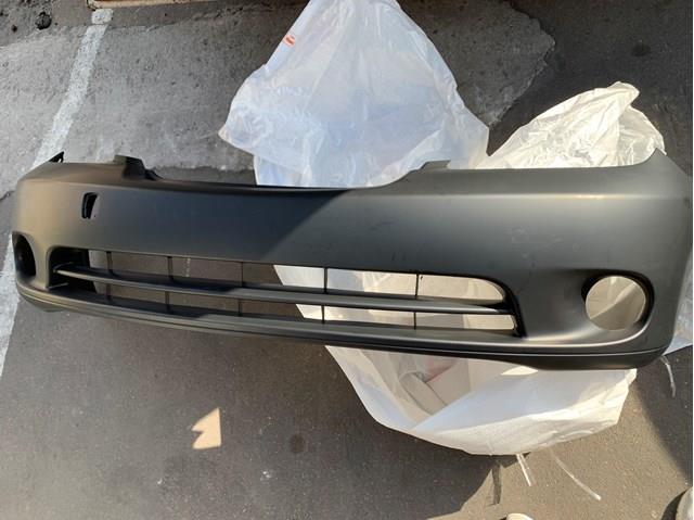 TOYOTA 5211933930 Передний бампер в наличии Киев