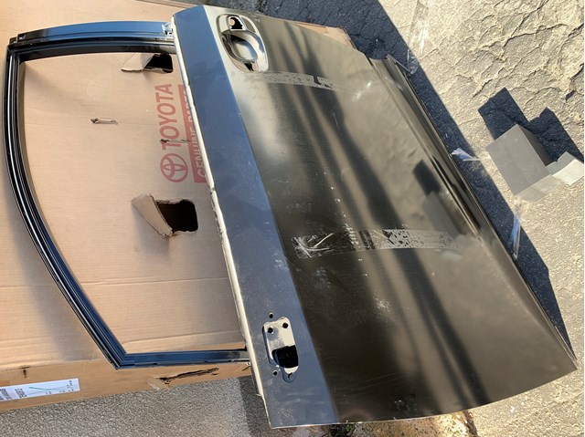 Водительская дверь 670020T020 TOYOTA