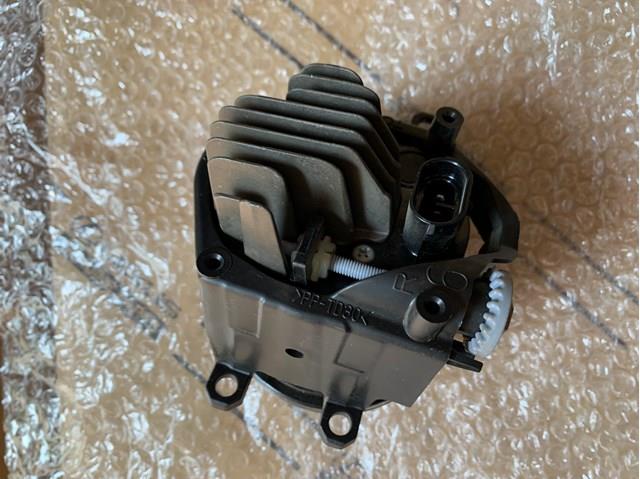 8121048050 TOYOTA Фара противотуманная правая купить в Чернигов