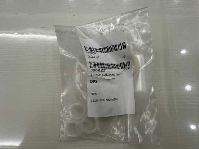 MERCEDES A0005421251 Кронштейн датчика парктроника передний боковой в наличии Житомир