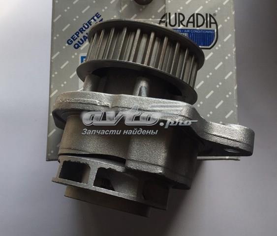 Auradia/germany/водяной насос 030 121 005 A