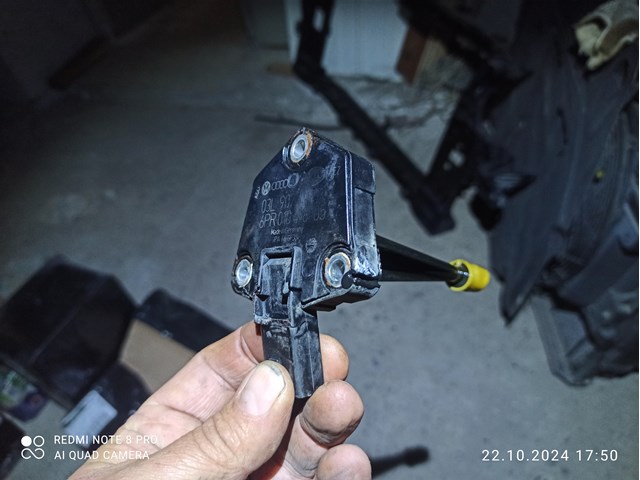 Датчик уровня масла двигателя 03L907660B VAG