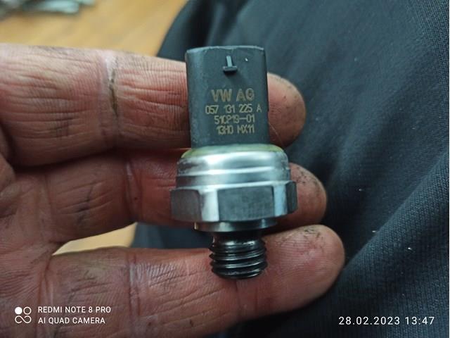 Датчик давления выхлопных газов 057131225A VAG