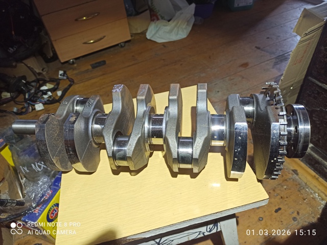 Коленчатый вал 1100A233 MITSUBISHI