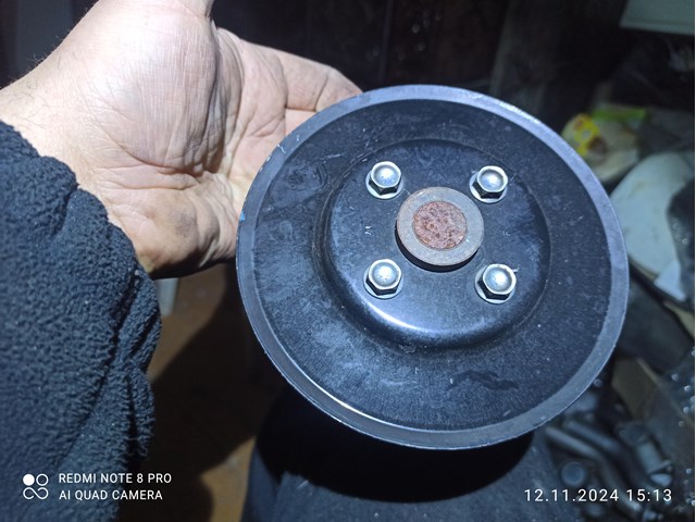 Шкив водяной помпы 1330A030 MITSUBISHI
