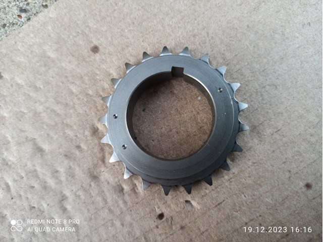 Звездочка привода коленвала двигателя 1352111050 TOYOTA