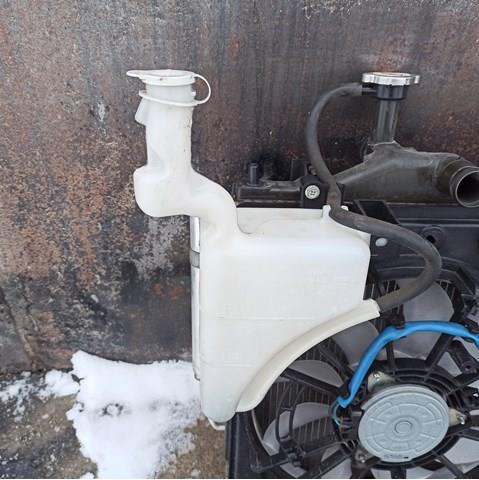  Расширительный бачок 1375A261 MITSUBISHI