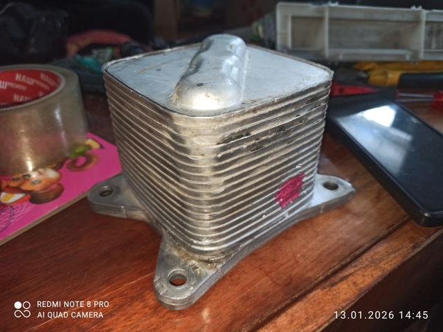 Радиатор масляный холодильник 1571051020 TOYOTA