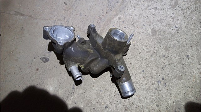 TOYOTA 1632331011 Корпус термостата в наличии Ирпень