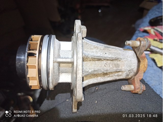 Помпа 2101000Q1C NISSAN