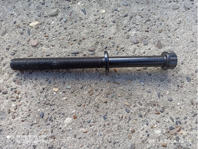 HYUNDAI 223212F000 Болт ГБЦ в наличии Кривой Рог