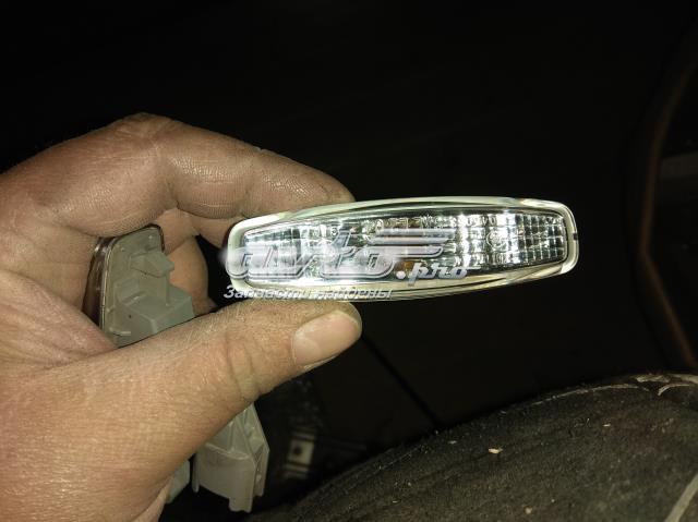Повторитель поворота на крыло 26160JK00B NISSAN