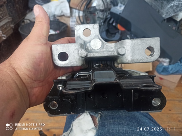 Гидроопора двигателя левая 2910A345 MITSUBISHI