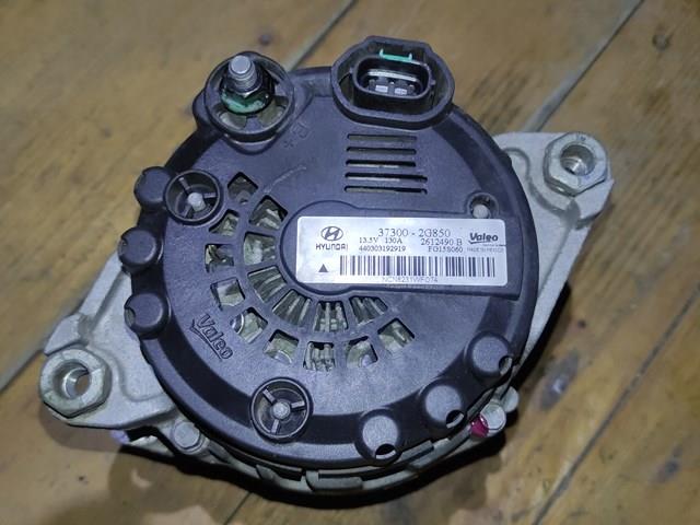 Автомобильный генератор 373002G850 HYUNDAI