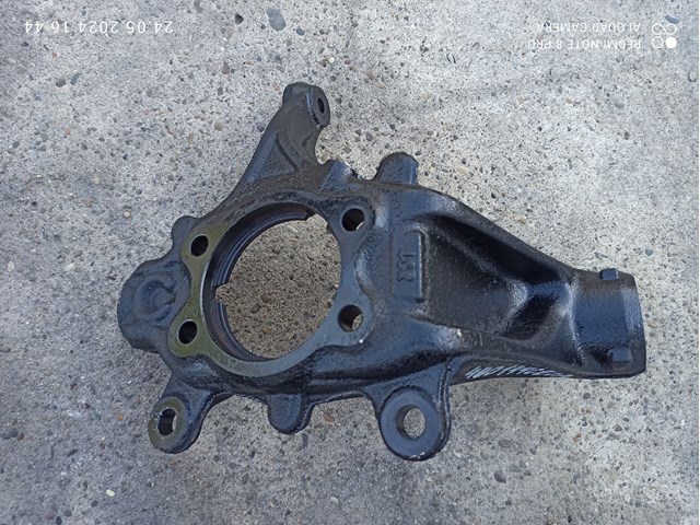 400144CE0A NISSAN Цапфа передняя правая купить в Николаев