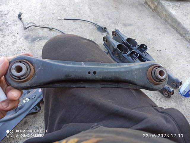 Рычаг задней подвески поперечный 4117A053 MITSUBISHI